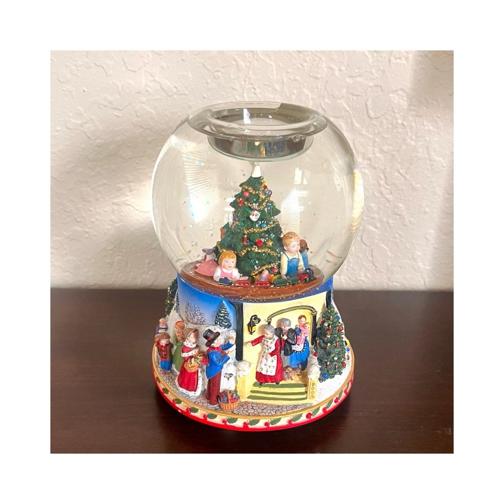 Vintage Christmas Music Box Snowglobe